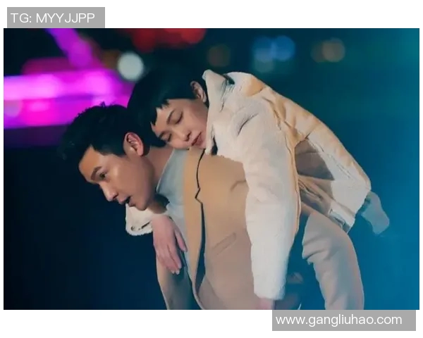 女星与足球明星的甜蜜瞬间揭秘她们的爱情故事与精彩瞬间